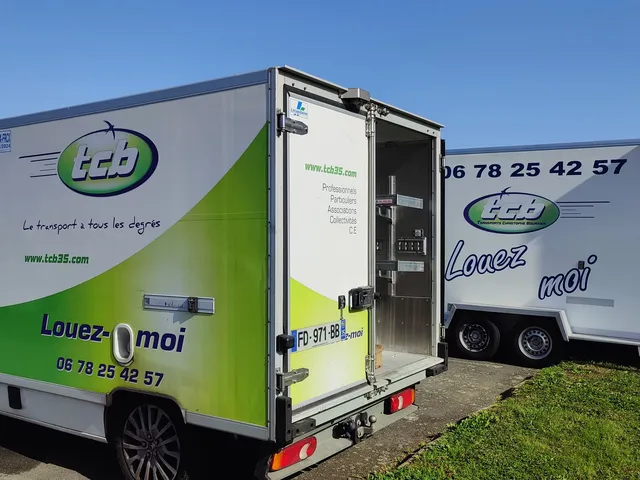 Remorque frigorifique TCB à louer, portes arrière ouvertes